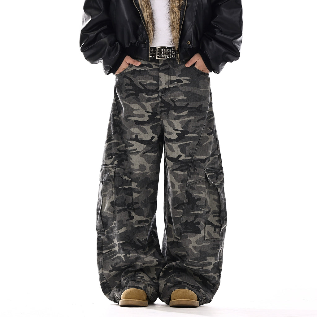 Camo Cargo Baggy Pants