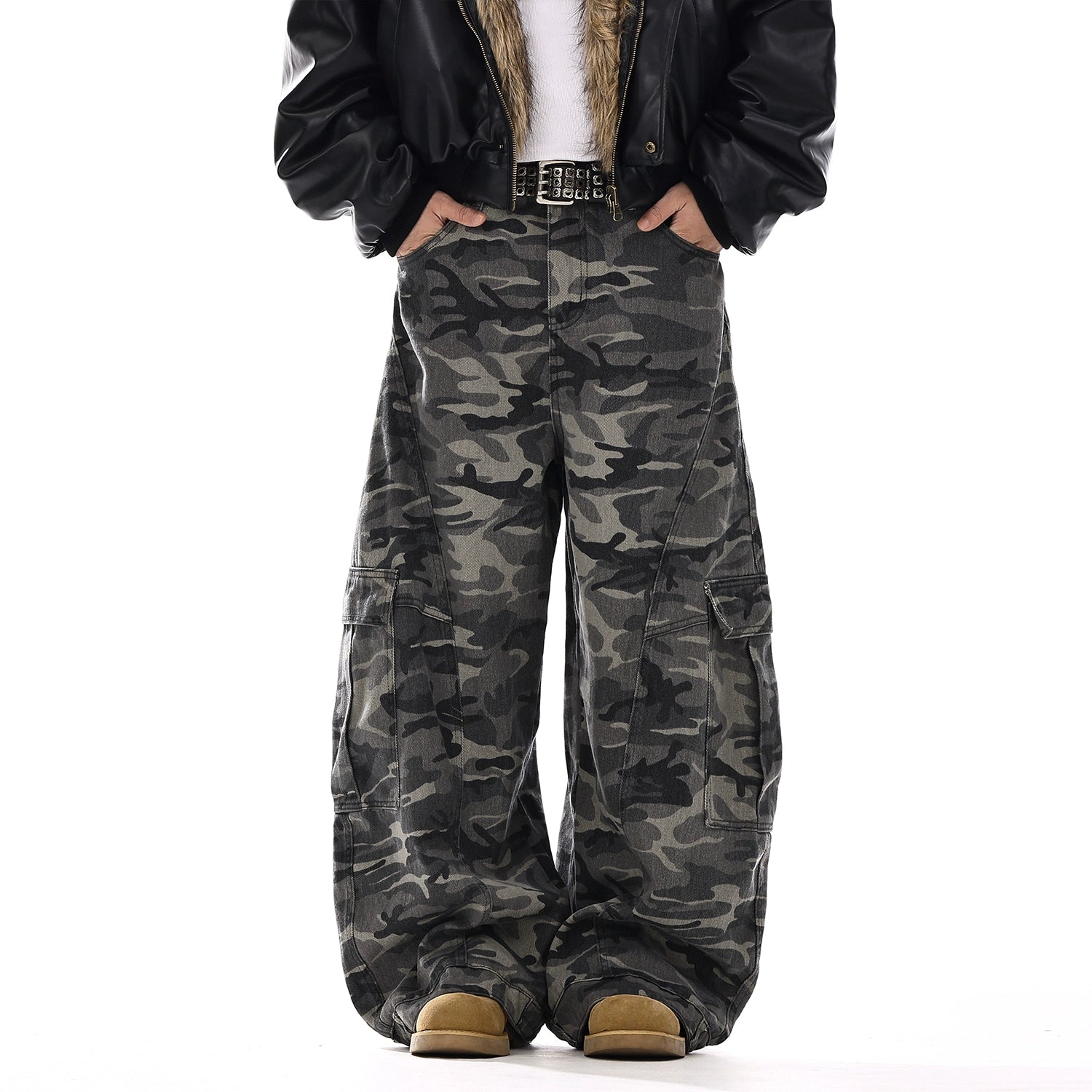 Camo Cargo Baggy Pants