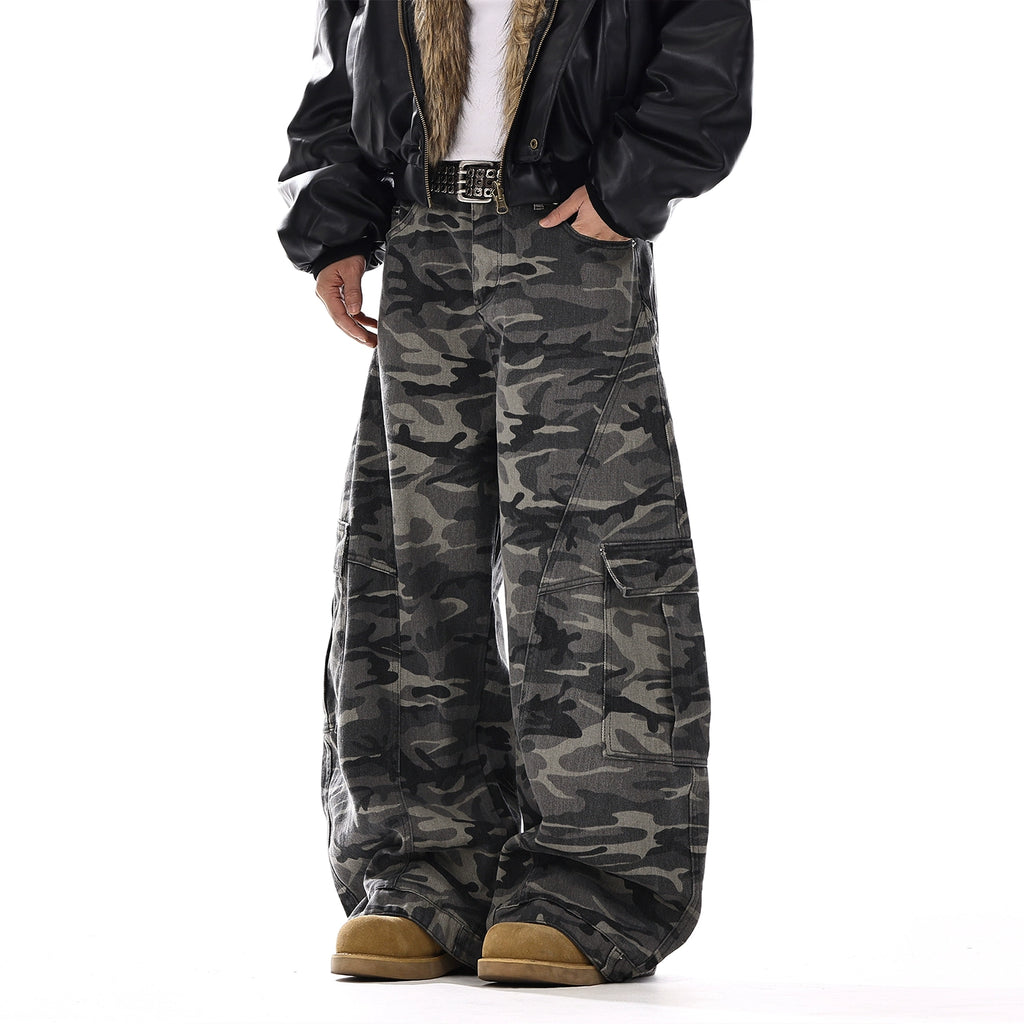 Camo Cargo Baggy Pants